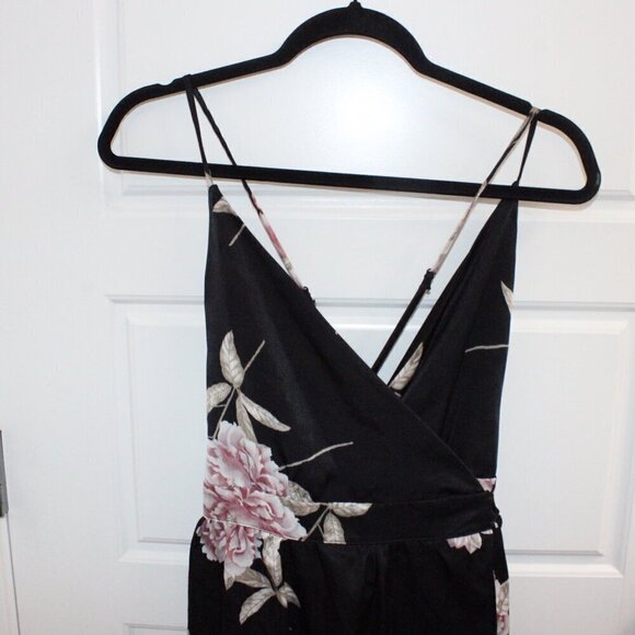 3/$30 Urban Outfitters Sleeveless Wrap Maxi Dress Size Medium Floral - Picture 2 of 4
